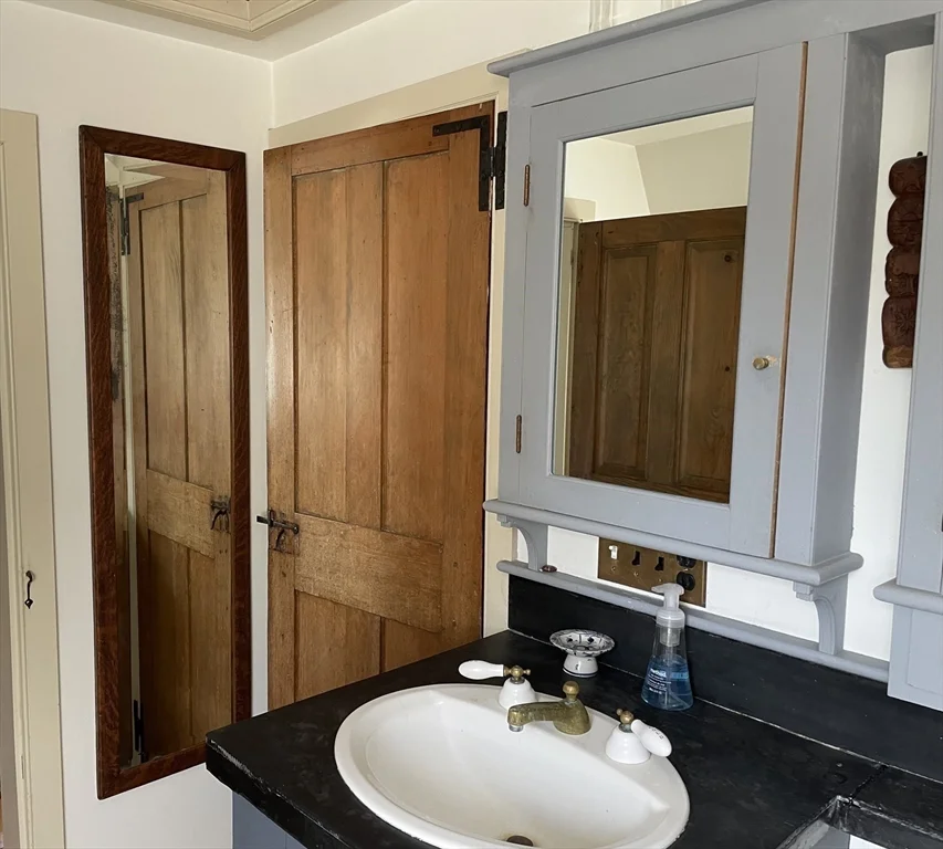 4 bed, 2 bath apartment for rent at 1720 Main Rd Unit WINTER, Westport Point — photo 21 of 24