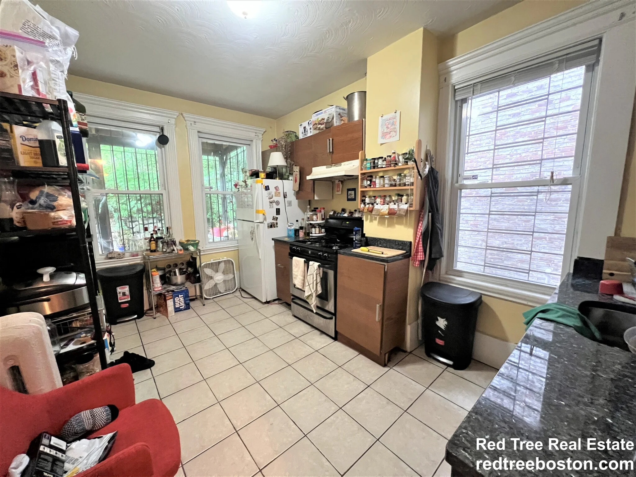 3 bed, 1.5 bath apartment for rent at 1721 Commonwealth Ave Unit 1 COPY, Brighton — photo 4 of 19