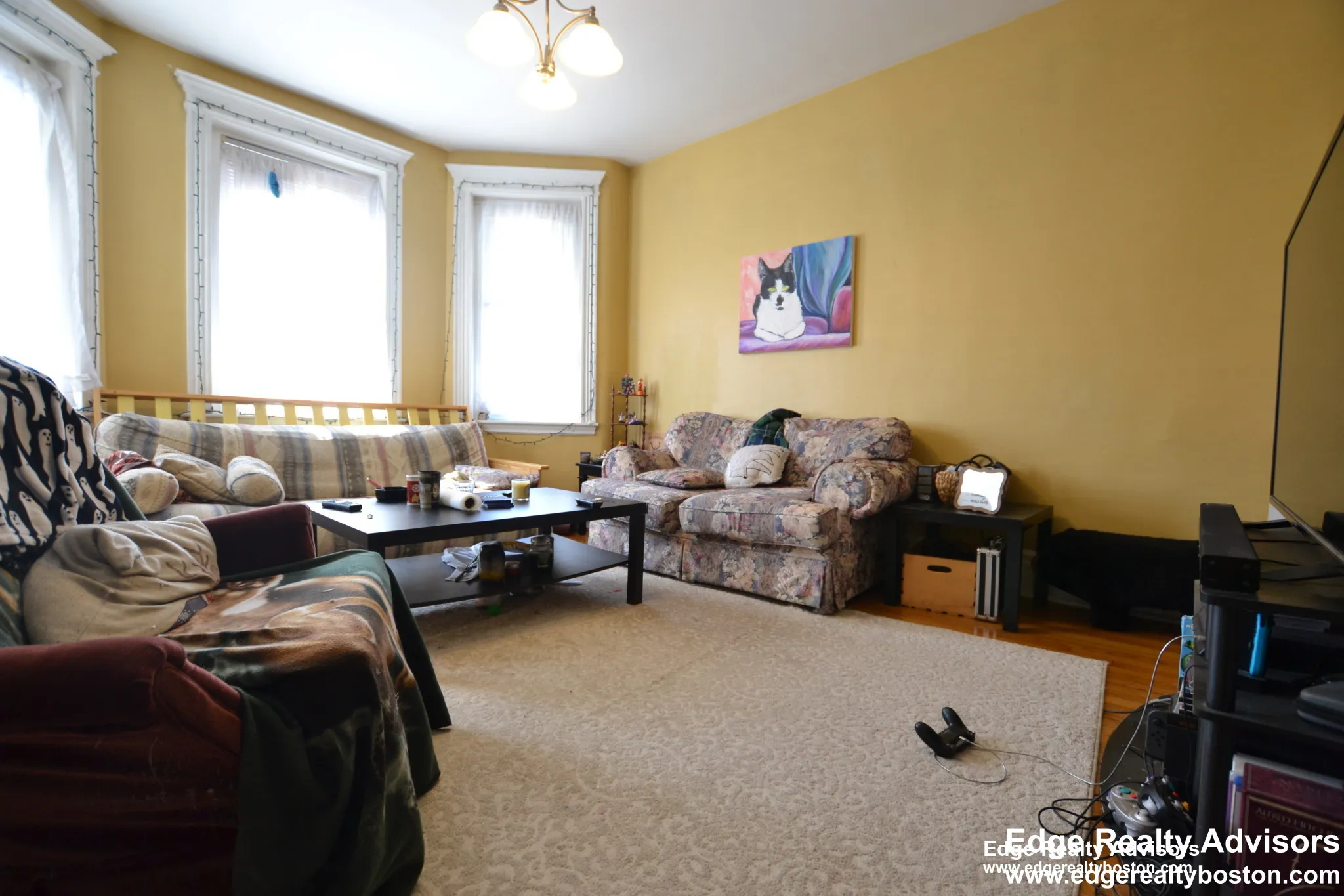4 bed, 1.5 bath apartment for rent at 1721 Commonwealth Ave Unit 2, Brighton — photo 4 of 8