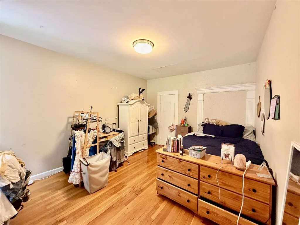 4 bed, 1 bath apartment for rent at 1721 Commonwealth Ave Unit 3, Brighton — photo 11 of 15