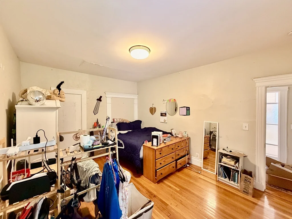 4 bed, 1 bath apartment for rent at 1721 Commonwealth Ave Unit 3, Brighton — photo 12 of 15