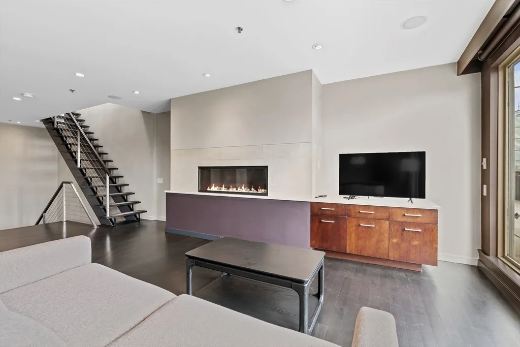 2 bed, 2 bath apartment for rent at 1721 Washington St Unit 610, South End — photo 8 of 40