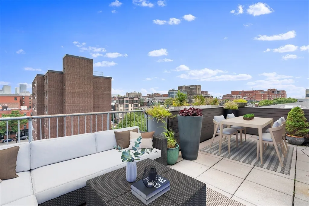 2 bed, 2 bath apartment for rent at 1721 Washington St Unit 610, South End — photo 16 of 40