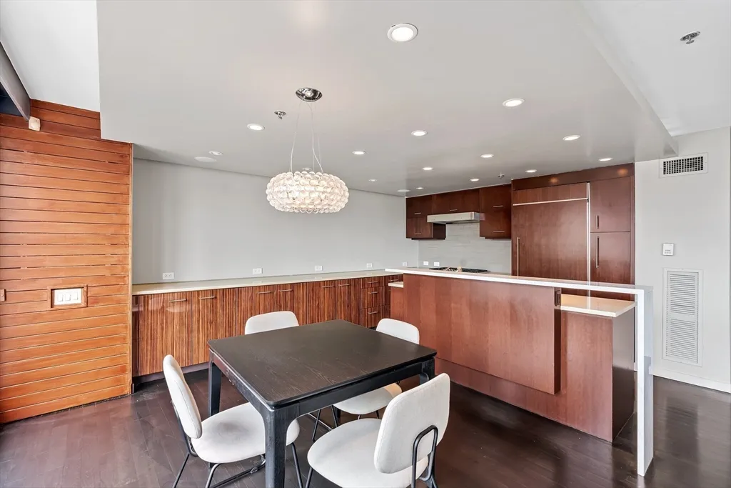 2 bed, 2 bath apartment for rent at 1721 Washington St Unit 610, South End — photo 9 of 40