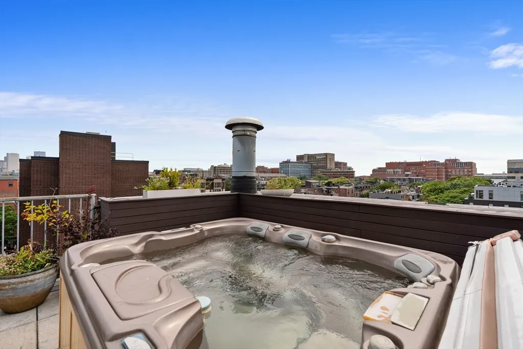 2 bed, 2 bath apartment for rent at 1721 Washington St Unit 610, South End — photo 36 of 40