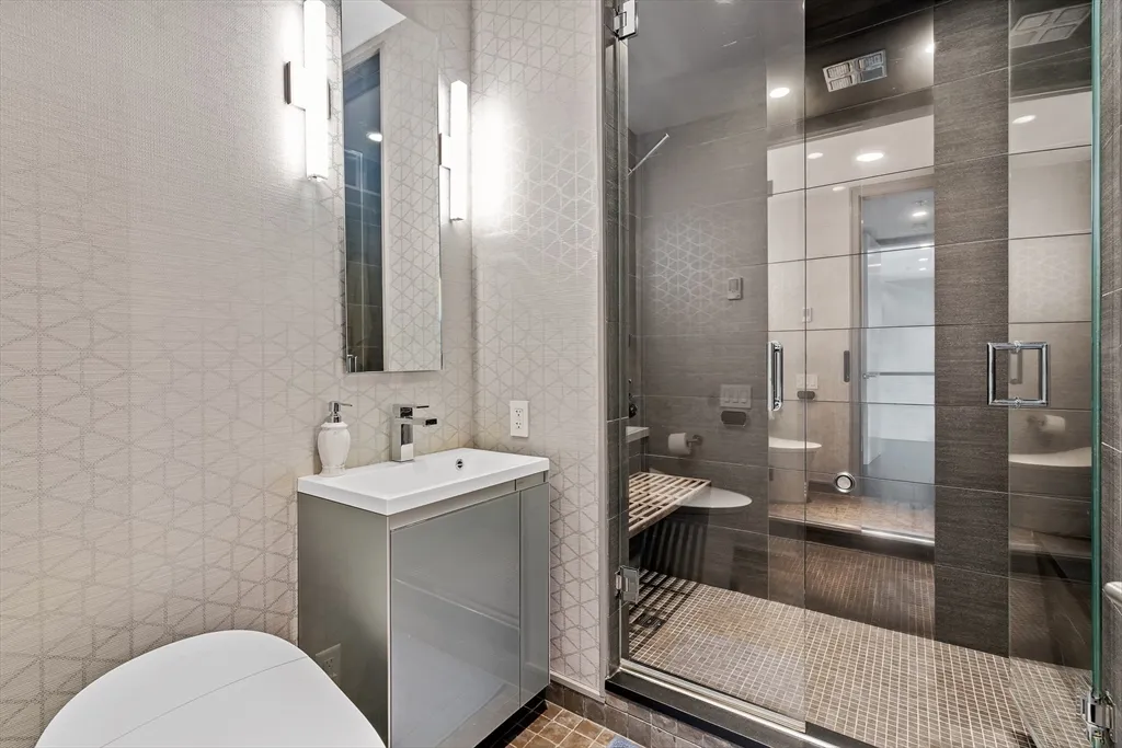 2 bed, 2 bath apartment for rent at 1721 Washington St Unit 610, South End — photo 15 of 40