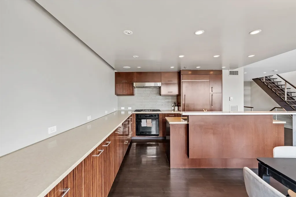 2 bed, 2 bath apartment for rent at 1721 Washington St Unit 610, South End — photo 5 of 40