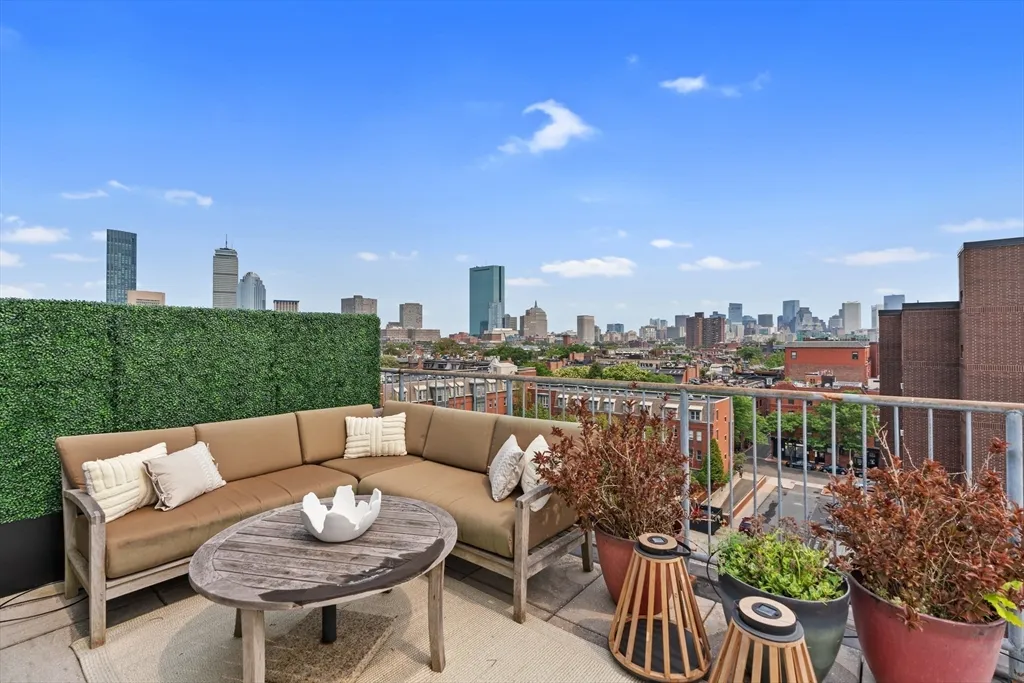 2 bed, 2 bath apartment for rent at 1721 Washington St Unit 610, South End — photo 32 of 40