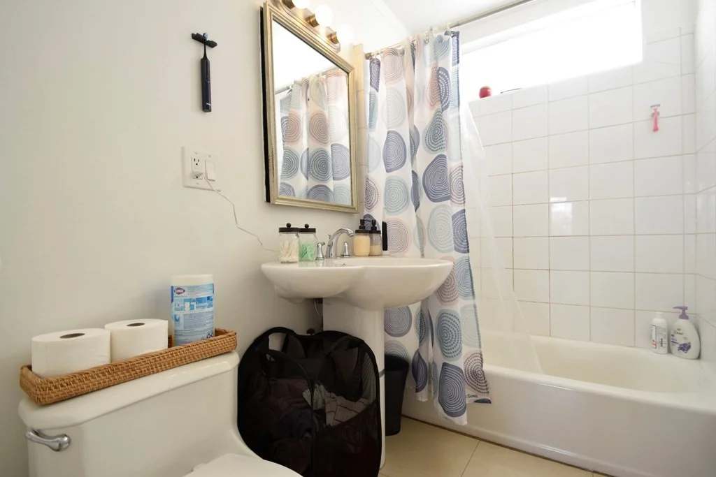 2 bed, 1 bath apartment for rent at 1722 Comm Ave Unit 4, Brighton — photo 7 of 9