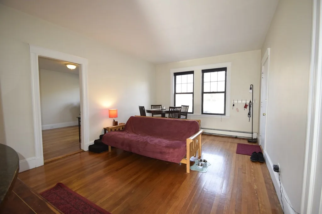2 bed, 1 bath apartment for rent at 1722 Comm Ave Unit 4, Brighton — photo 4 of 9