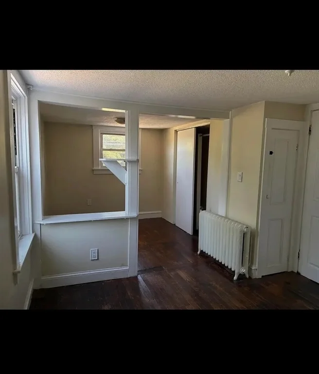 2 bed, 1 bath apartment for rent at 1722 W Main Rd, Portsmouth — photo 14 of 18