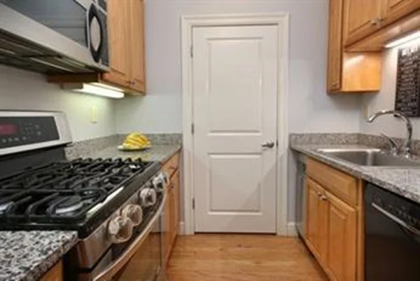 2 bed, 1 bath apartment for rent at 1723 Washington St Unit 311, South End — photo 3 of 12