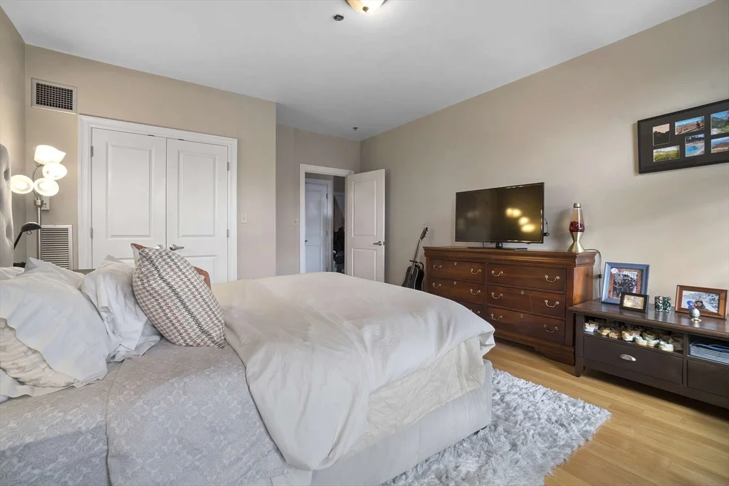 2 bed, 2 bath apartment for rent at 1723 Washington St Unit 402, South End — photo 11 of 18