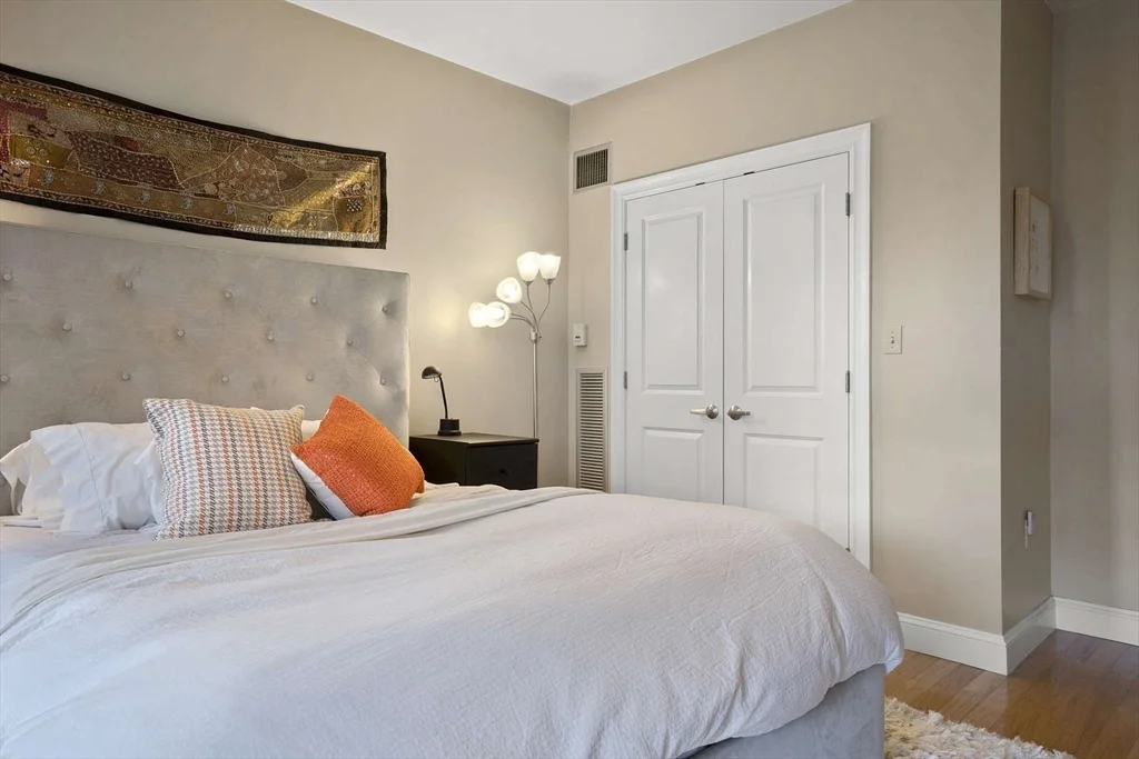 2 bed, 2 bath apartment for rent at 1723 Washington St Unit 402, South End — photo 10 of 18