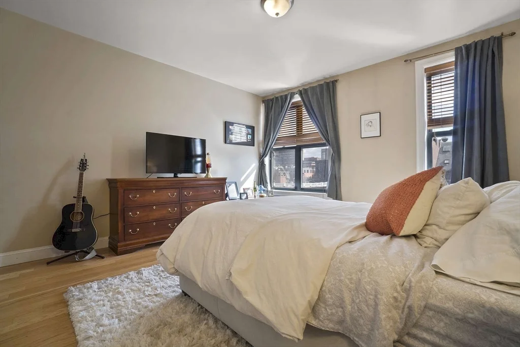 2 bed, 2 bath apartment for rent at 1723 Washington St Unit 402, South End — photo 9 of 18