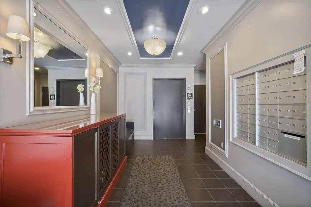 2 bed, 2 bath apartment for rent at 1723 Washington St Unit 402, South End — photo 17 of 18