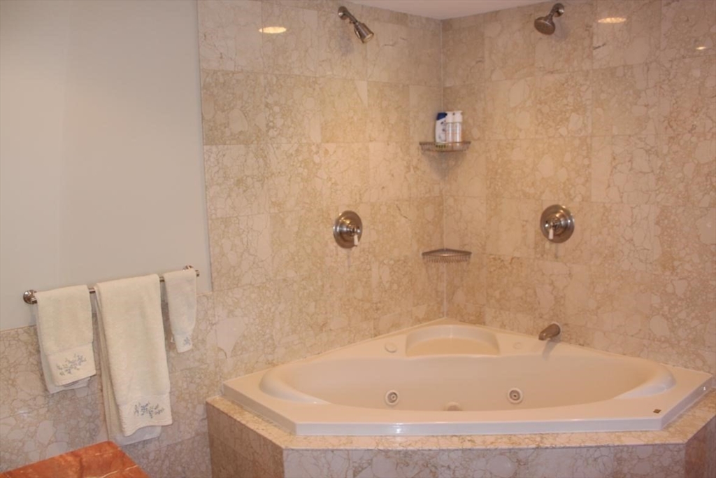 3 bed, 2 bath apartment for rent at 1724 Washington St Unit 4, South End — photo 14 of 15