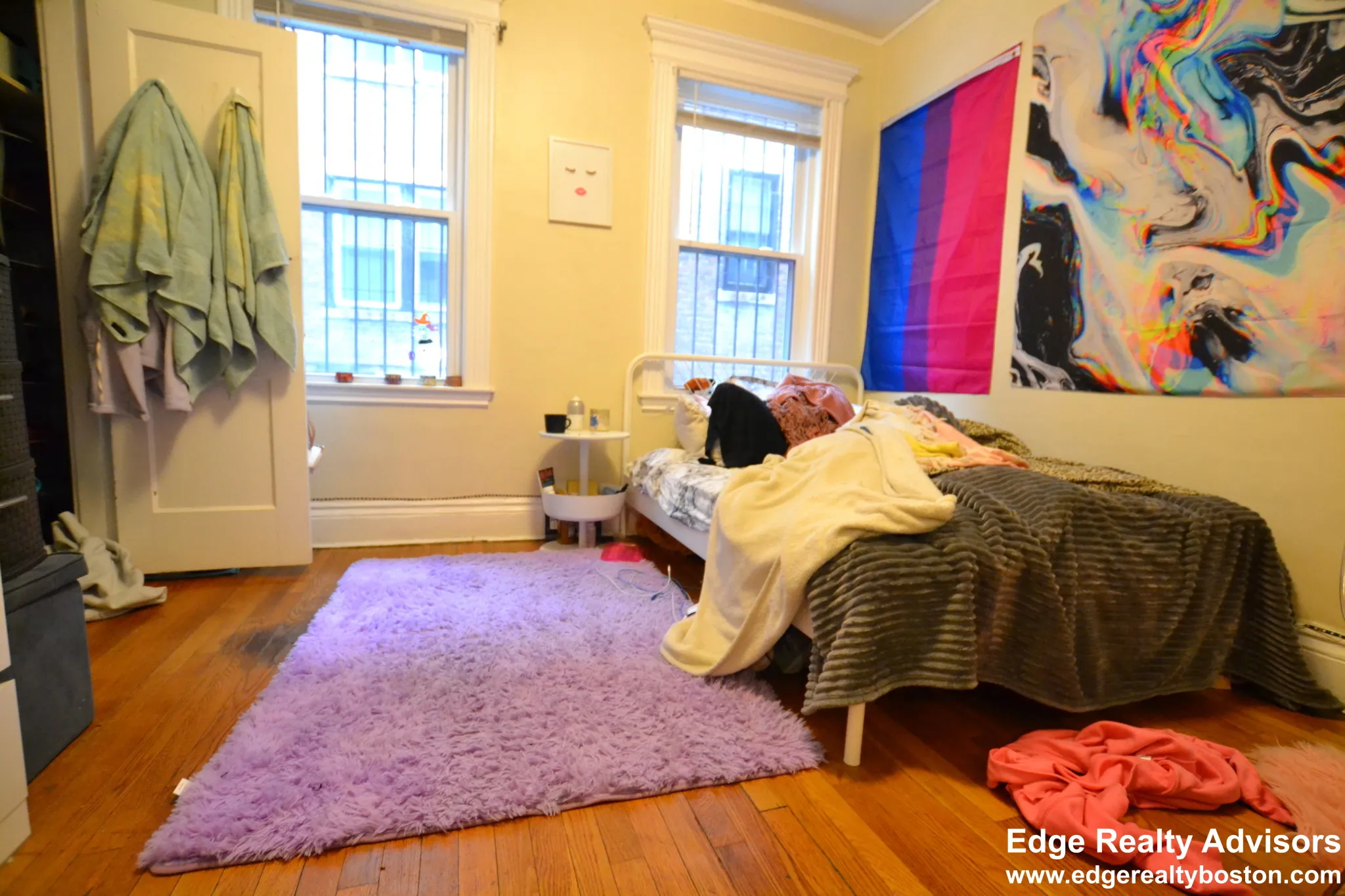 3 bed, 1.5 bath apartment for rent at 1725 Commonwealth Ave Unit 1, Brighton — photo 5 of 9