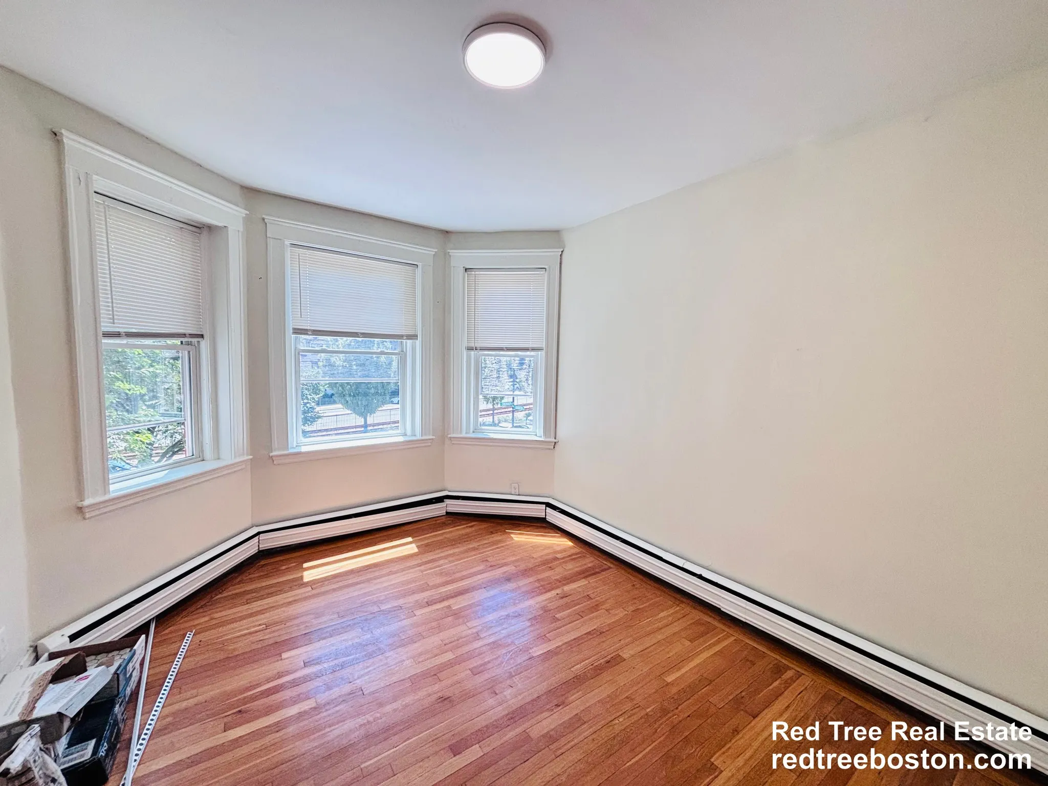 3 bed, 1 bath apartment for rent at 1725 Commonwealth Ave Unit 2, Brighton
