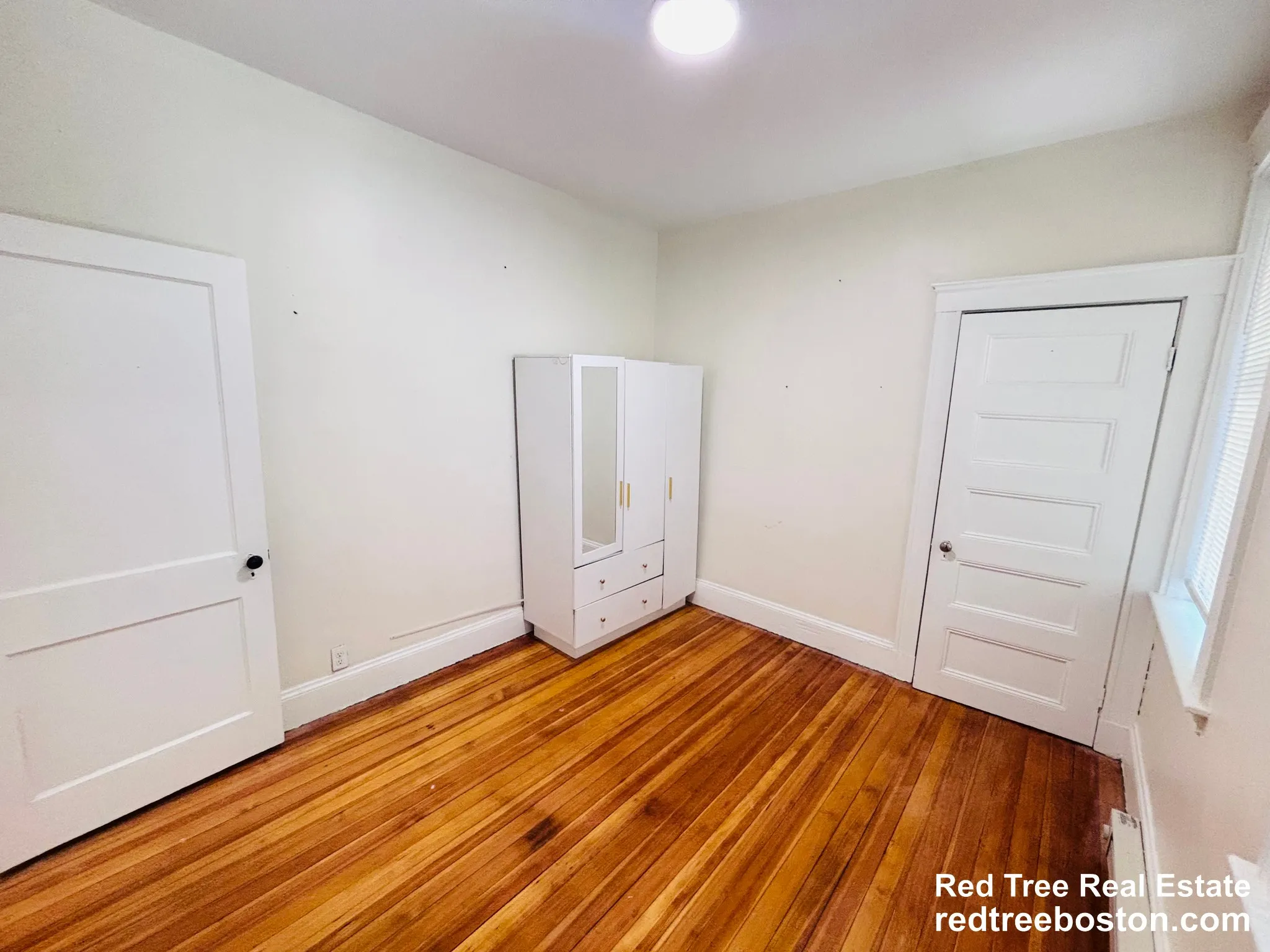 3 bed, 1 bath apartment for rent at 1725 Commonwealth Ave Unit 2, Brighton — photo 6 of 12