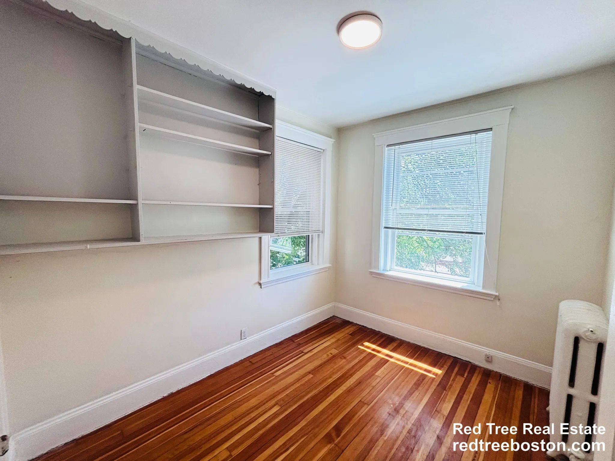 3 bed, 1 bath apartment for rent at 1725 Commonwealth Ave Unit 2, Brighton — photo 3 of 12