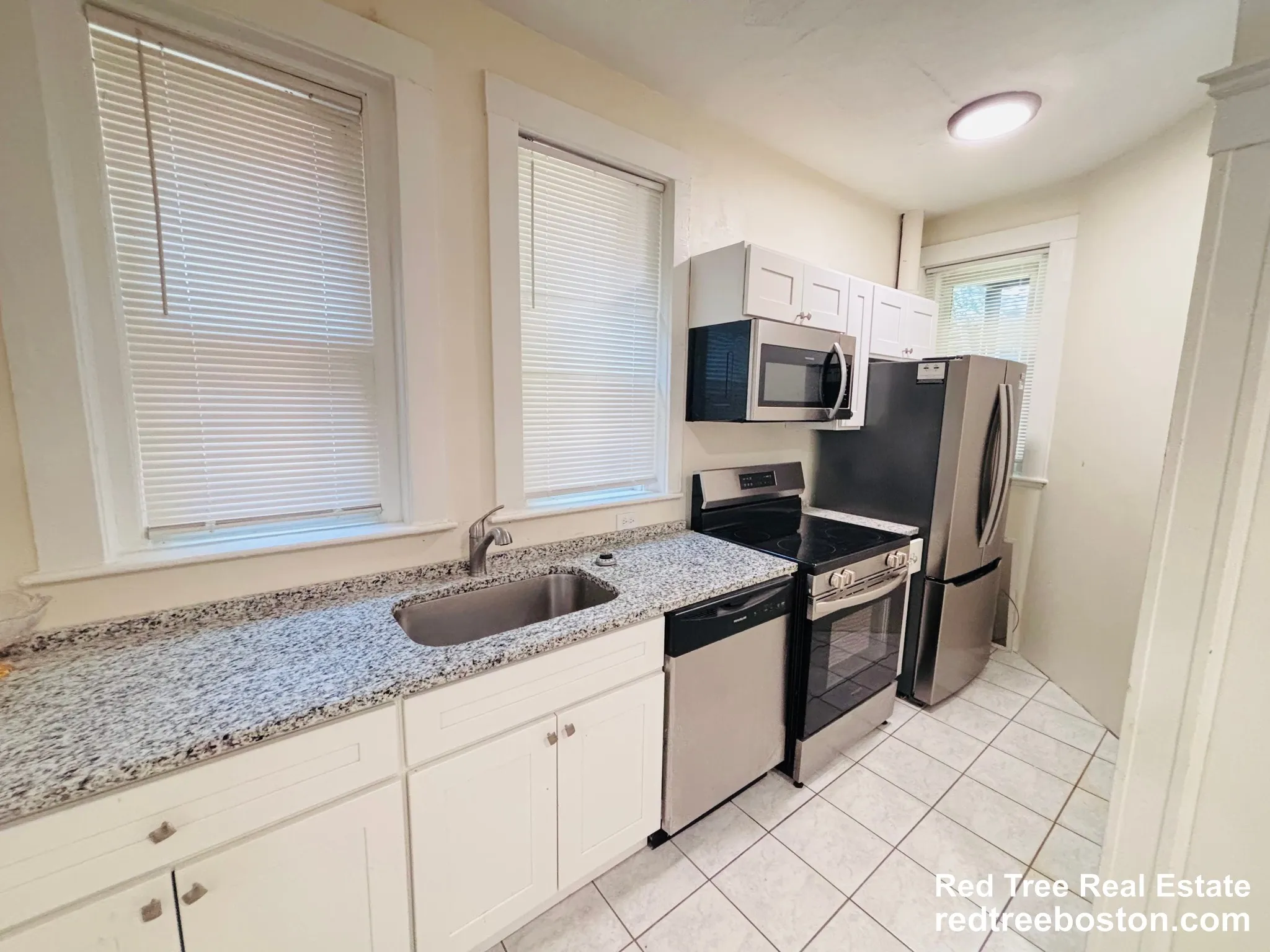 3 bed, 1 bath apartment for rent at 1725 Commonwealth Ave Unit 2, Brighton — photo 9 of 12
