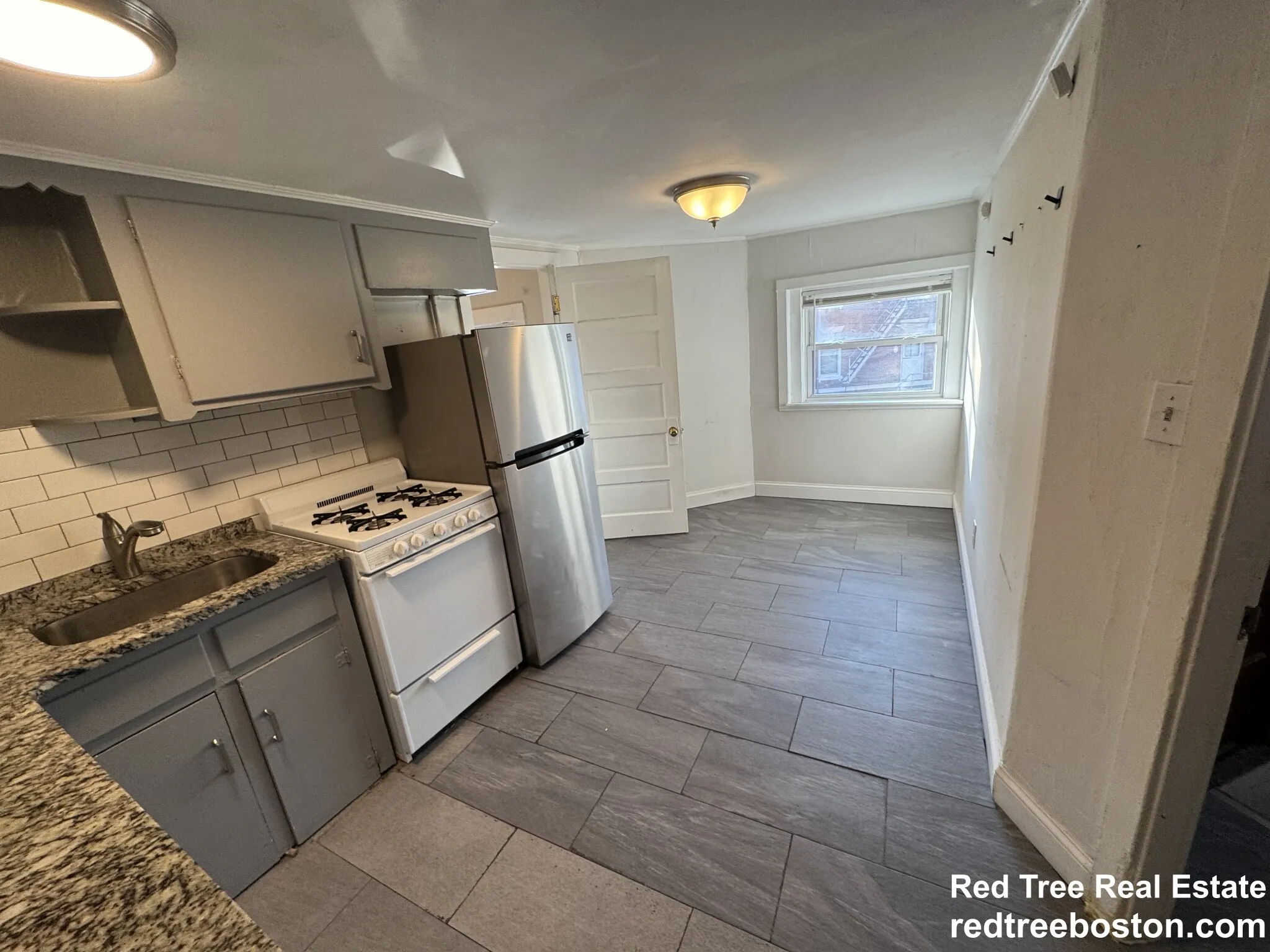 2 bed, 1 bath apartment for rent at 1725 Commonwealth Ave Unit 3, Brighton — photo 3 of 30