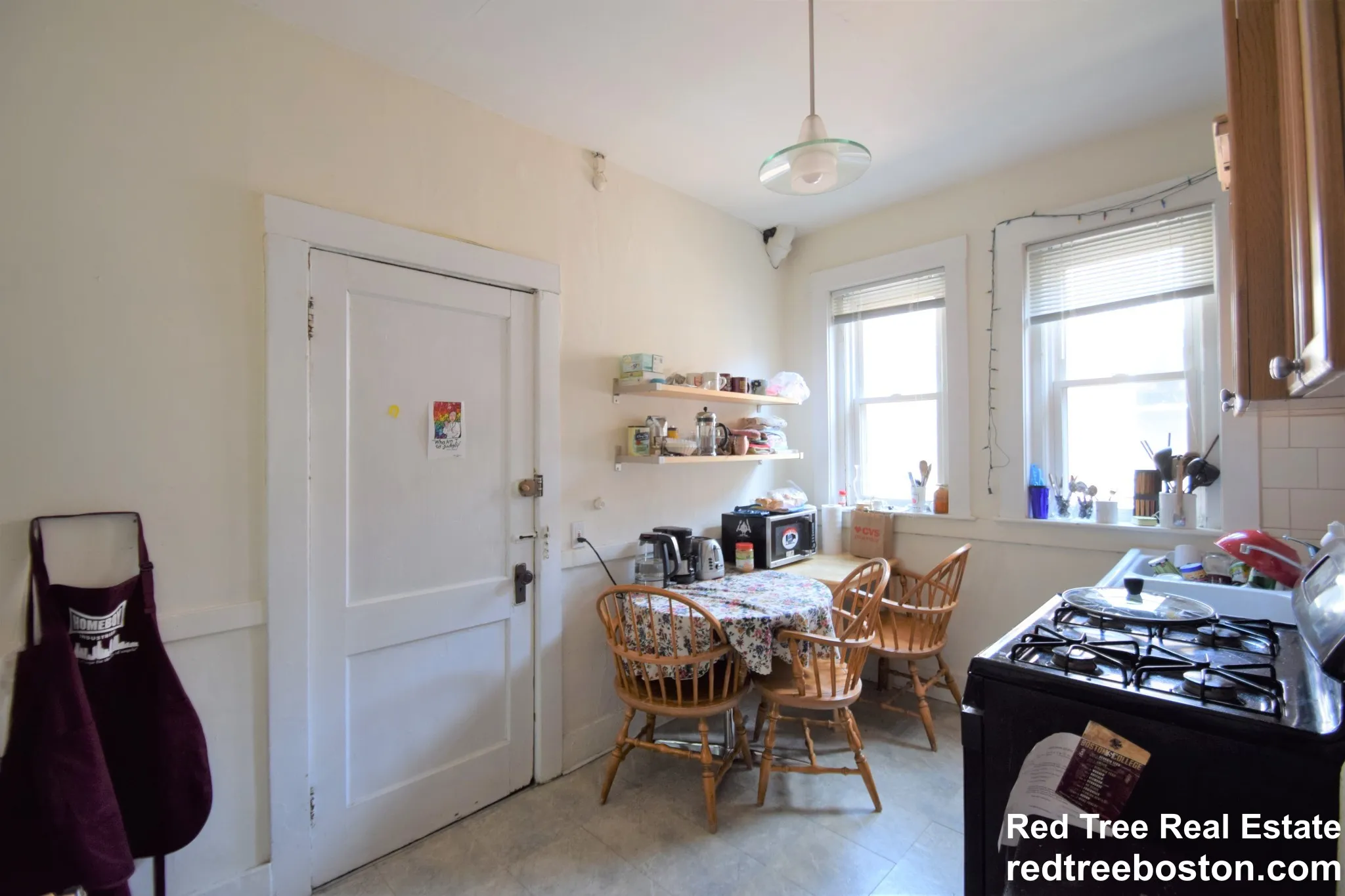 3 bed, 1 bath apartment for rent at 1725 Commonwealth Ave Unit 4, Brighton — photo 3 of 10
