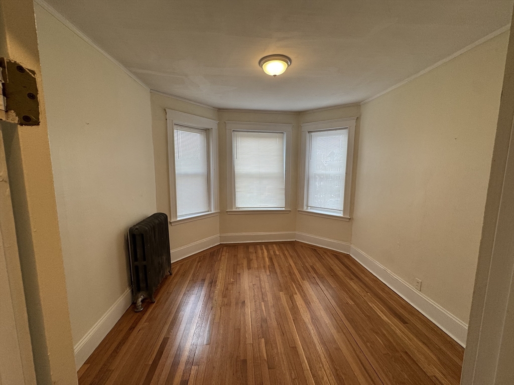 3 bed, 1 bath apartment for rent at 1725 Commonwealth Ave Unit 4, Brighton — photo 11 of 12