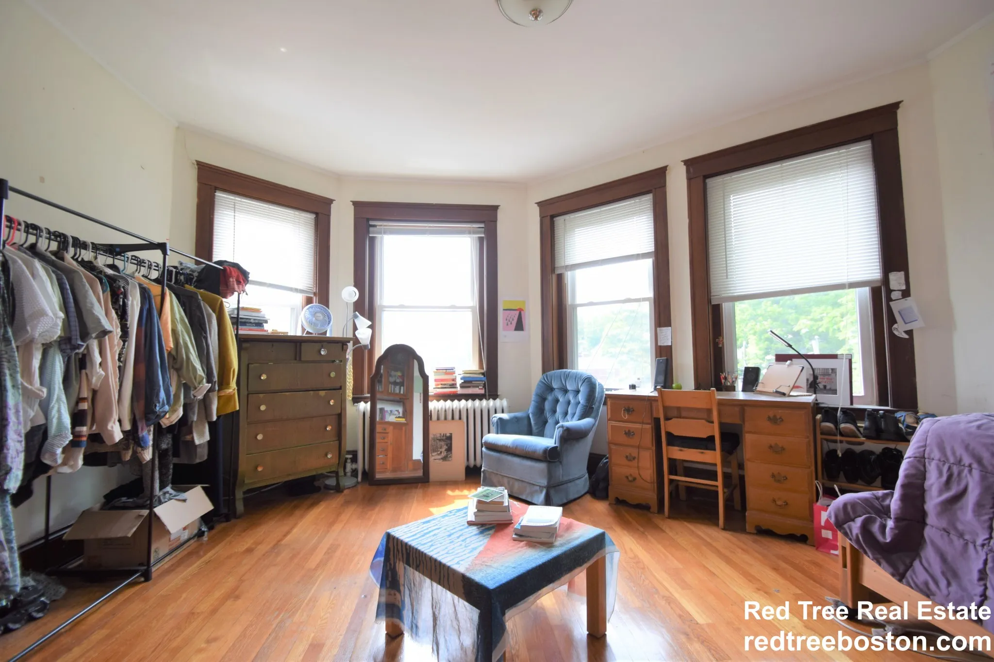 3 bed, 1 bath apartment for rent at 1725 Commonwealth Ave Unit 4, Brighton — photo 4 of 10
