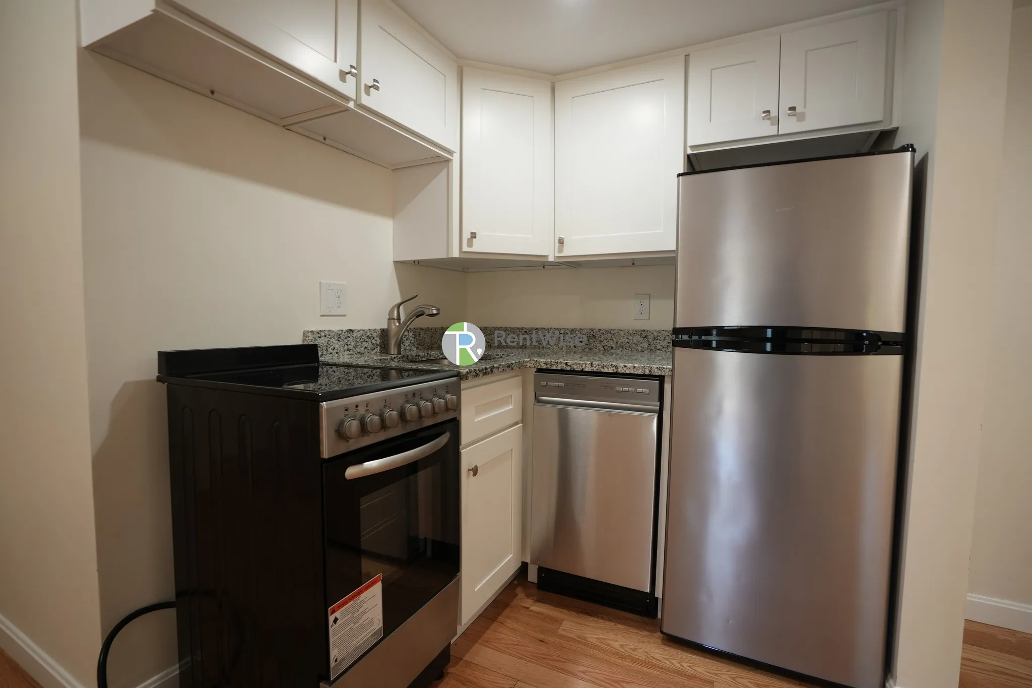 2 bed, 1 bath apartment for rent at 1725 Commonwealth Ave Unit 6A, Brighton — photo 3 of 13