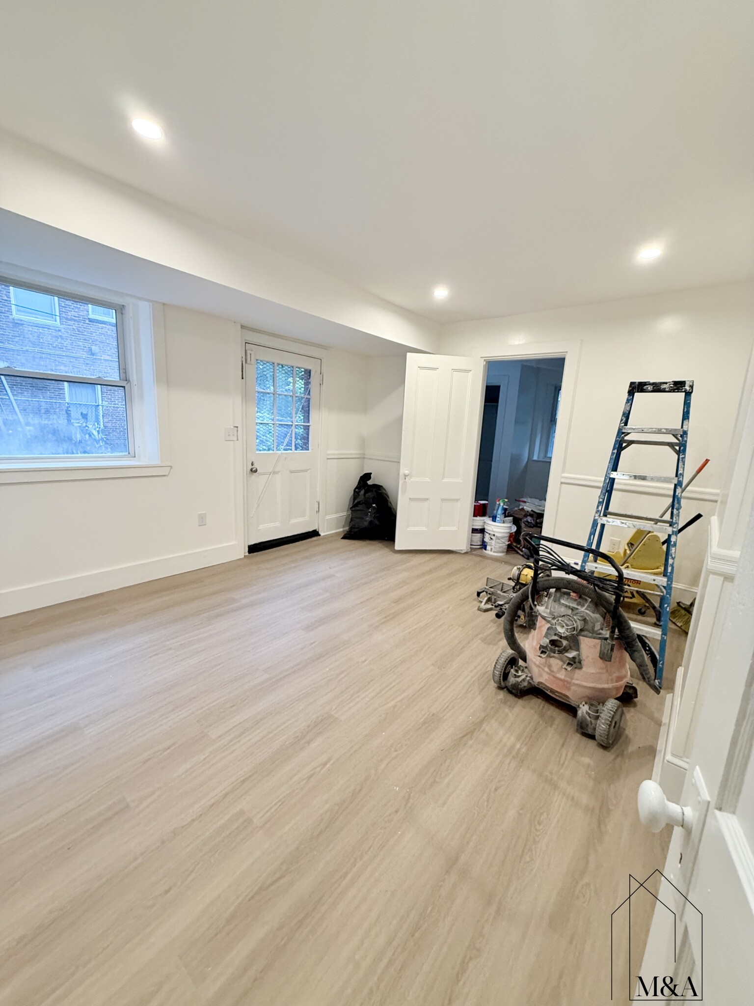 5 bed, 2.5 bath apartment for rent at 1726 Beacon St Unit SF, Brookline — photo 20 of 21