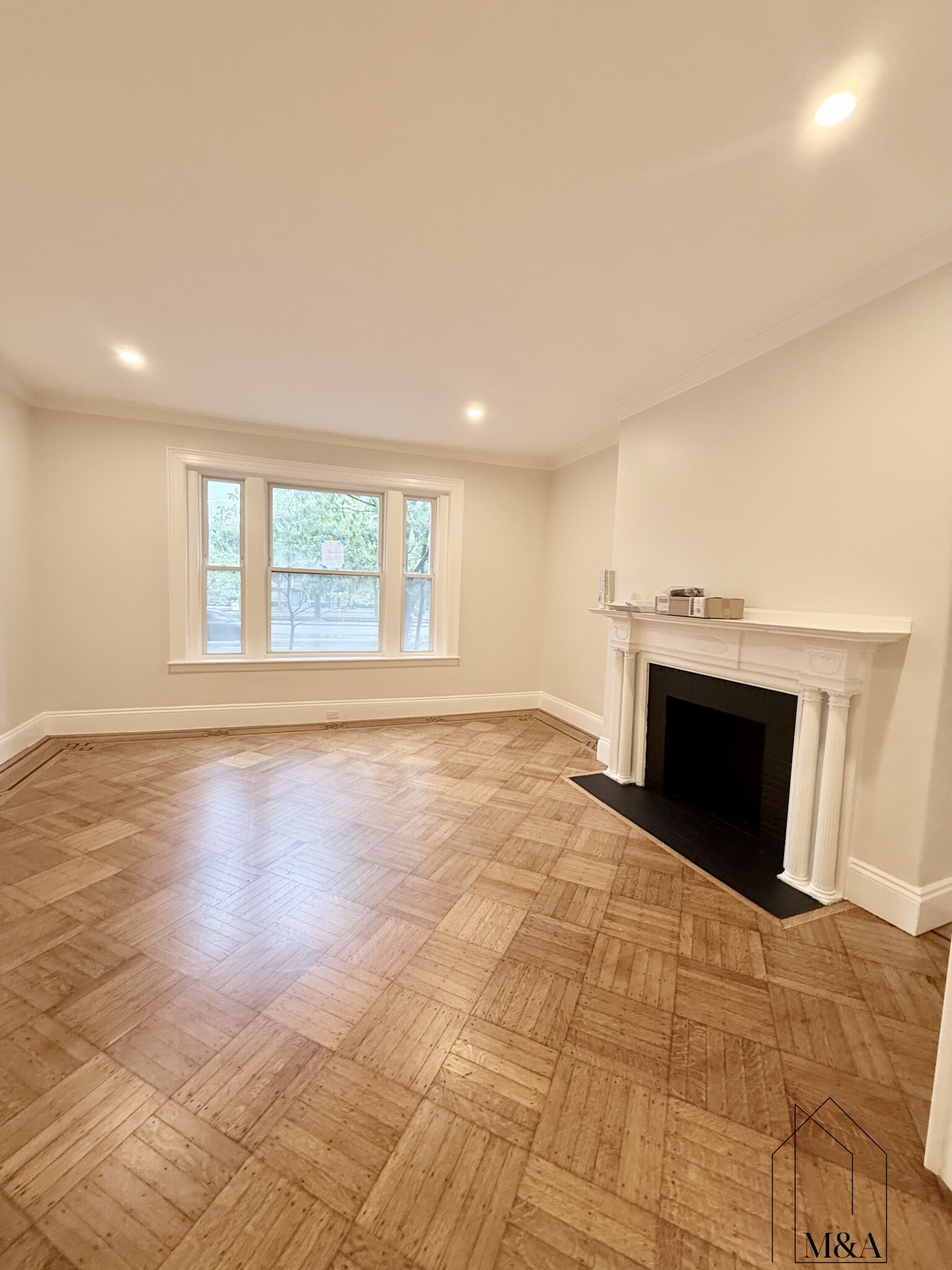 5 bed, 2.5 bath apartment for rent at 1726 Beacon St Unit SF, Brookline — photo 4 of 21