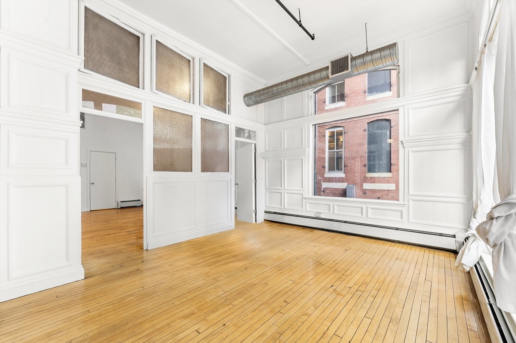 2 bed, 1 bath apartment for rent at 1726 Commonwealth Ave Unit 8, Brighton — photo 3 of 7