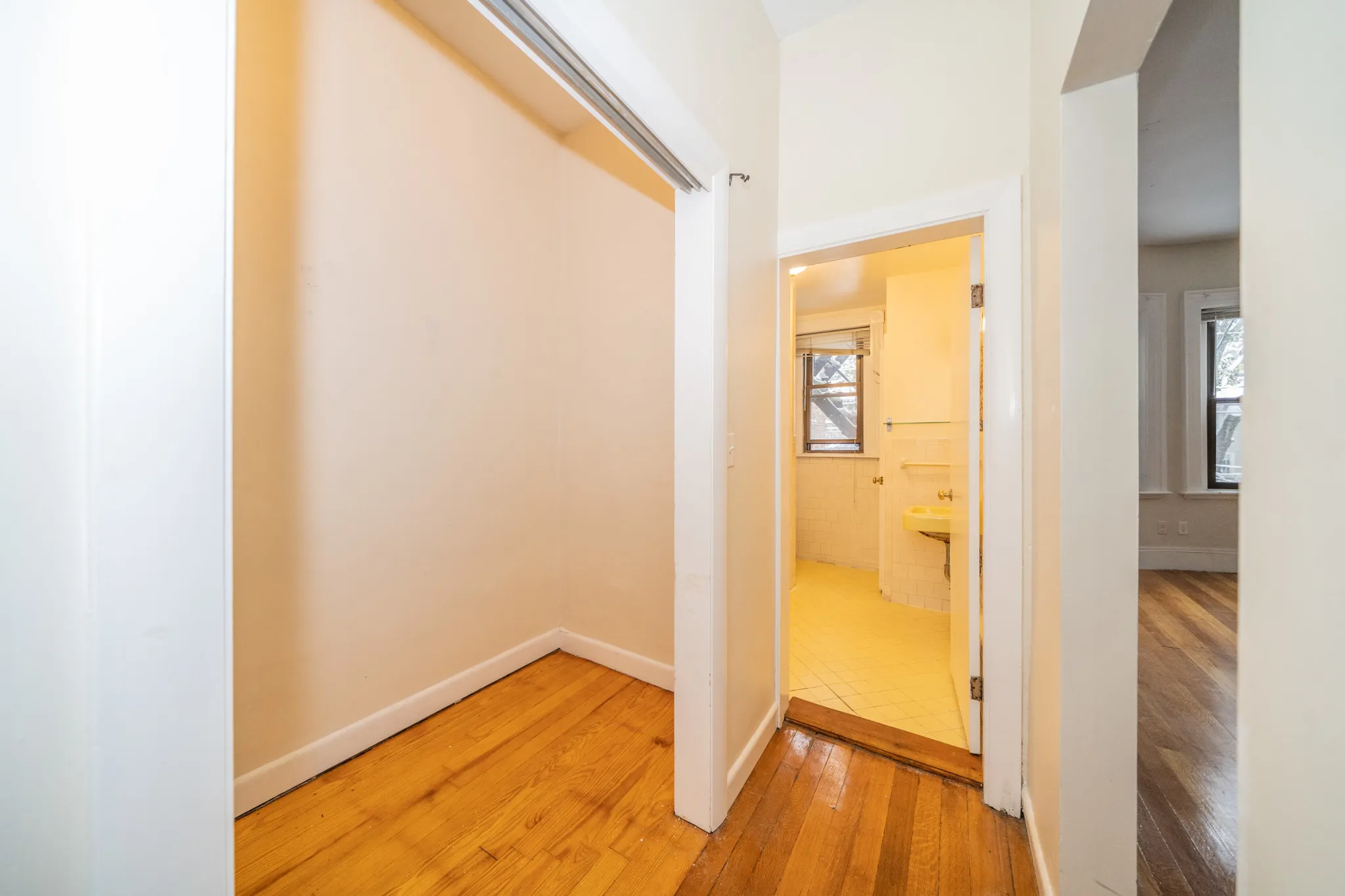 1 bed, 1 bath apartment for rent at 1728 Beacon St Unit 1, Brookline — photo 24 of 28