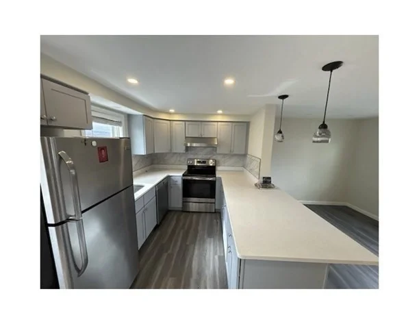 2 bed, 1 bath apartment for rent at 172B Charles St Unit 1, East Cambridge — photo 1 of 11
