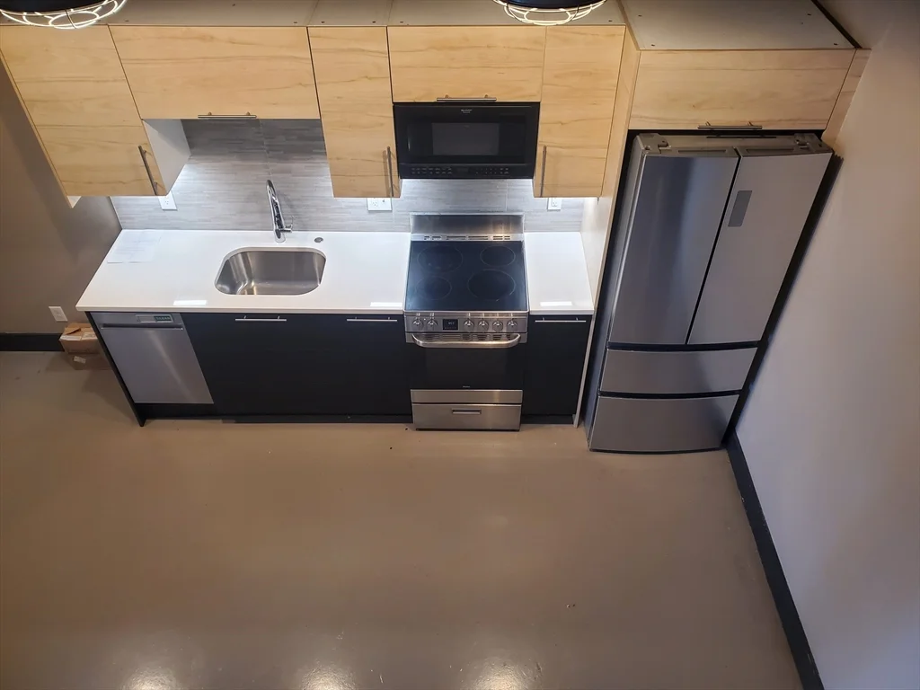 1 bed, 1 bath apartment for rent at 173 Border St Unit 3, East Boston — photo 5 of 19