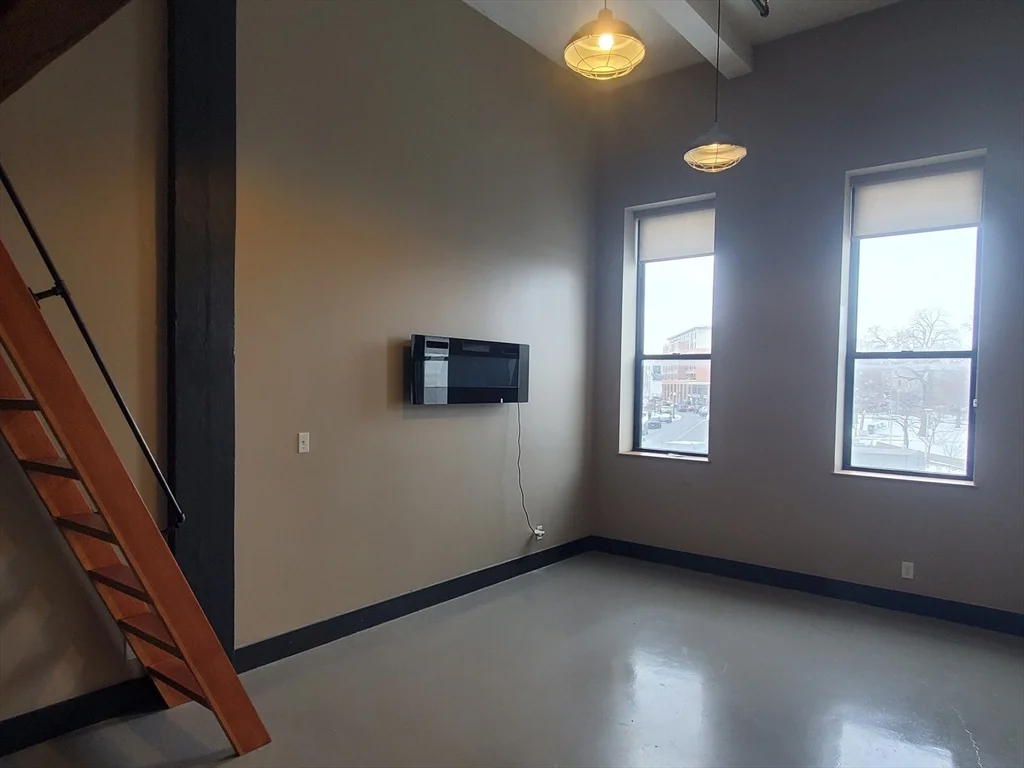 1 bed, 1 bath apartment for rent at 173 Border St Unit 3, East Boston — photo 12 of 19
