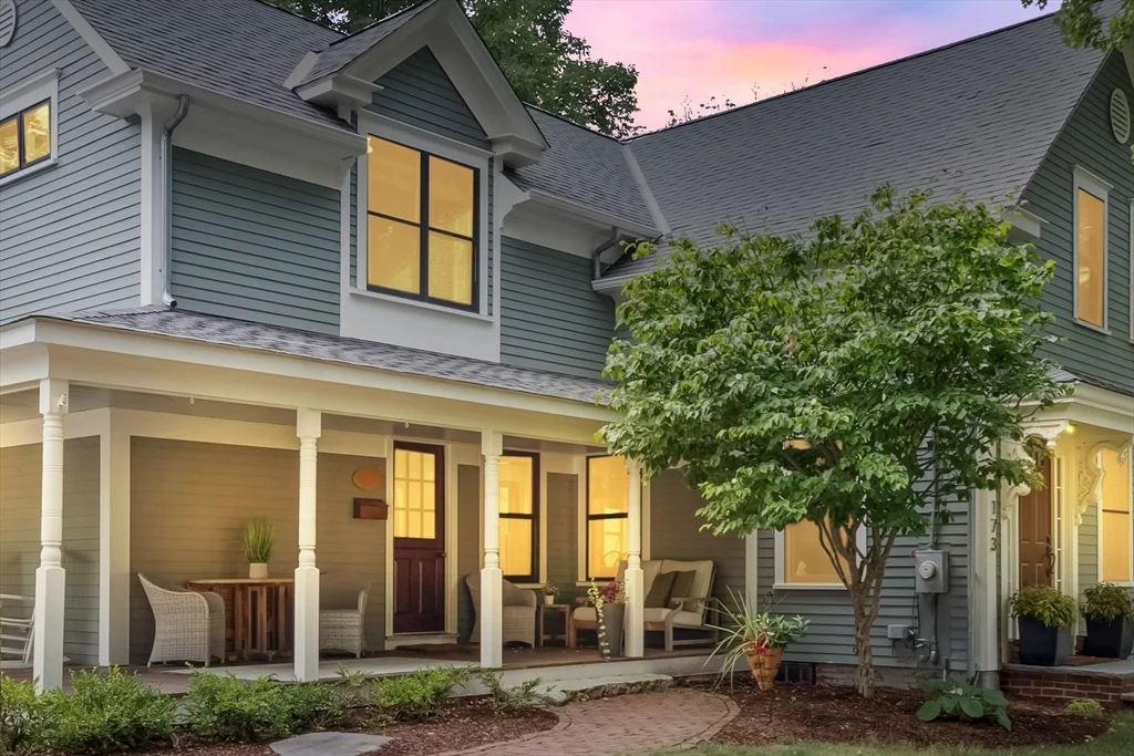 3 bed, 2 bath apartment for rent at 173 Center St, Bridgewater — photo 3 of 36