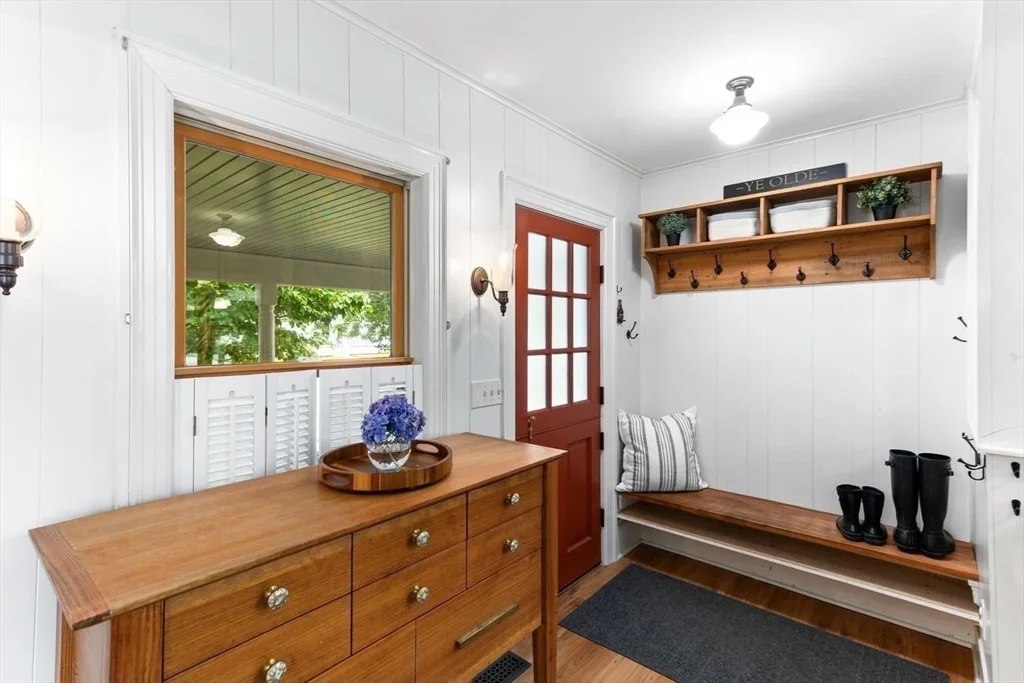 3 bed, 2 bath apartment for rent at 173 Center St, Bridgewater — photo 8 of 36