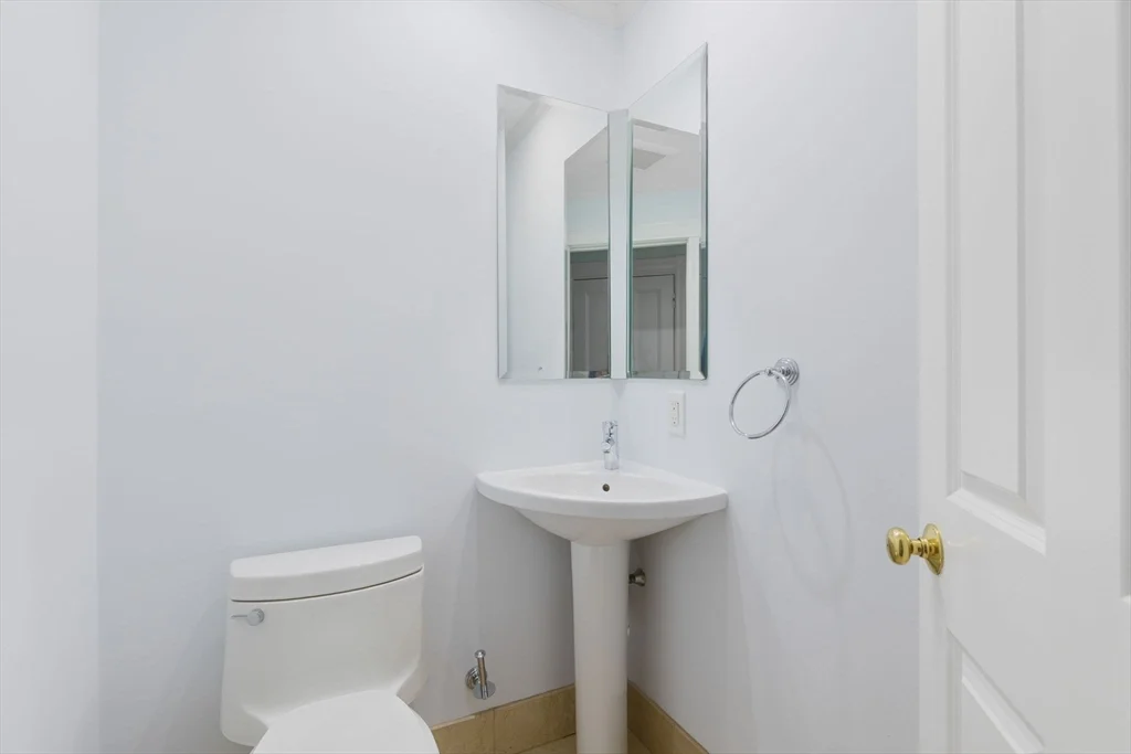 3 bed, 2 bath apartment for rent at 173 Davis St Unit 3, Coolidge Corner — photo 8 of 20