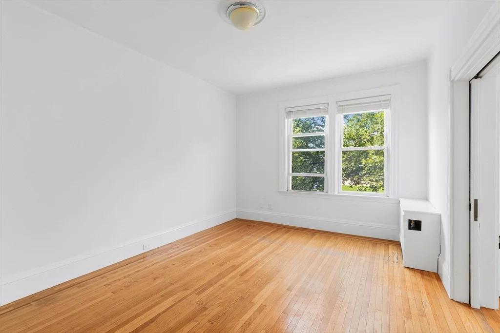 3 bed, 2 bath apartment for rent at 173 Davis St Unit 3, Coolidge Corner — photo 5 of 20