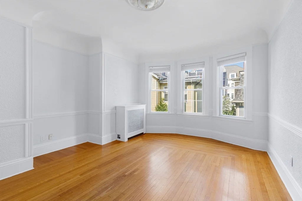 3 bed, 2 bath apartment for rent at 173 Davis St Unit 3, Coolidge Corner — photo 10 of 20
