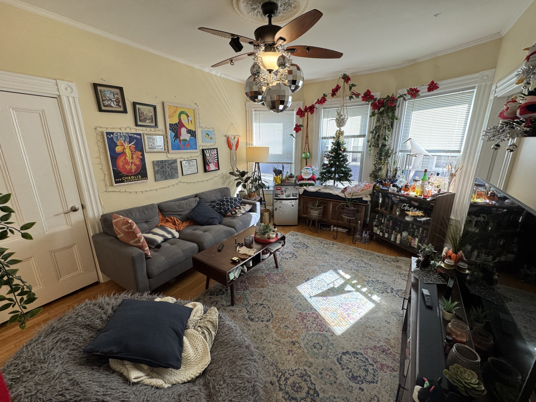 4 bed, 2.5 bath apartment for rent at 173 Elm St Unit 2, Wellington-Harrington — photo 1 of 33