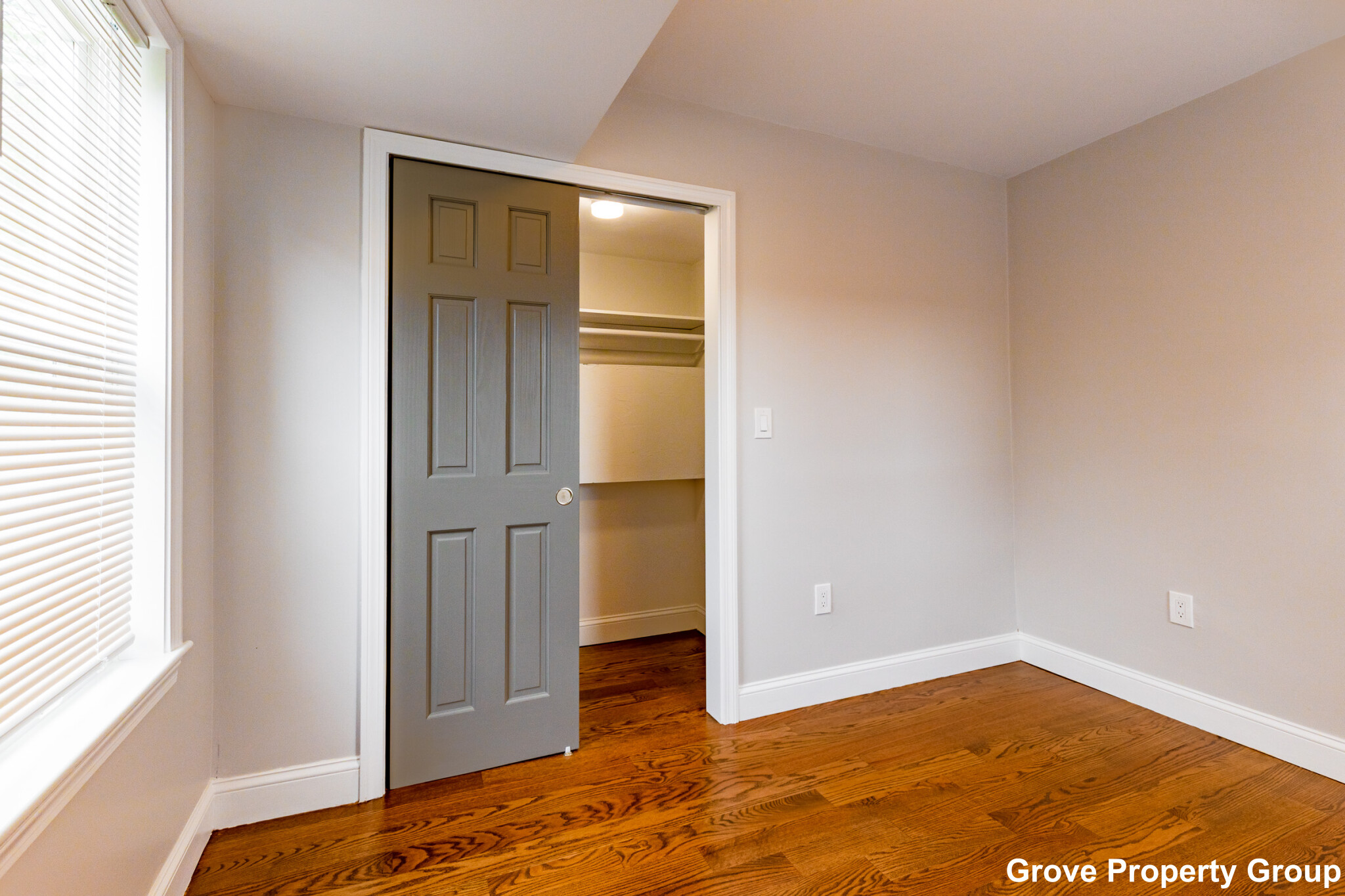5 bed, 2 bath apartment for rent at 173 Emerson St Unit 2, South Boston — photo 2 of 19