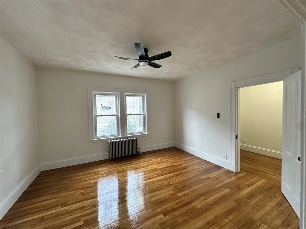 3 bed, 1 bath apartment for rent at 173 Everett Unit 1, Allston — photo 6 of 14