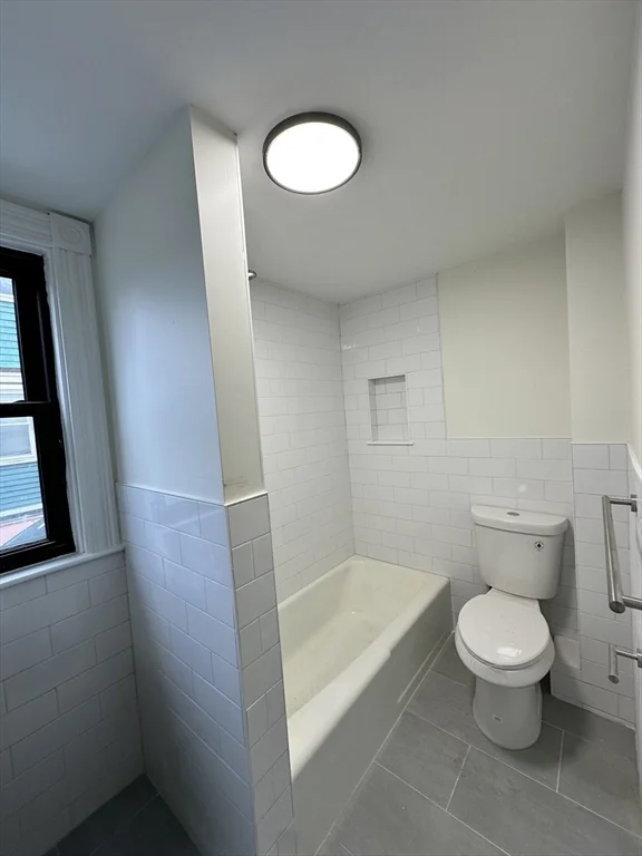 3 bed, 1 bath apartment for rent at 173 Everett Unit 1, Allston — photo 10 of 14