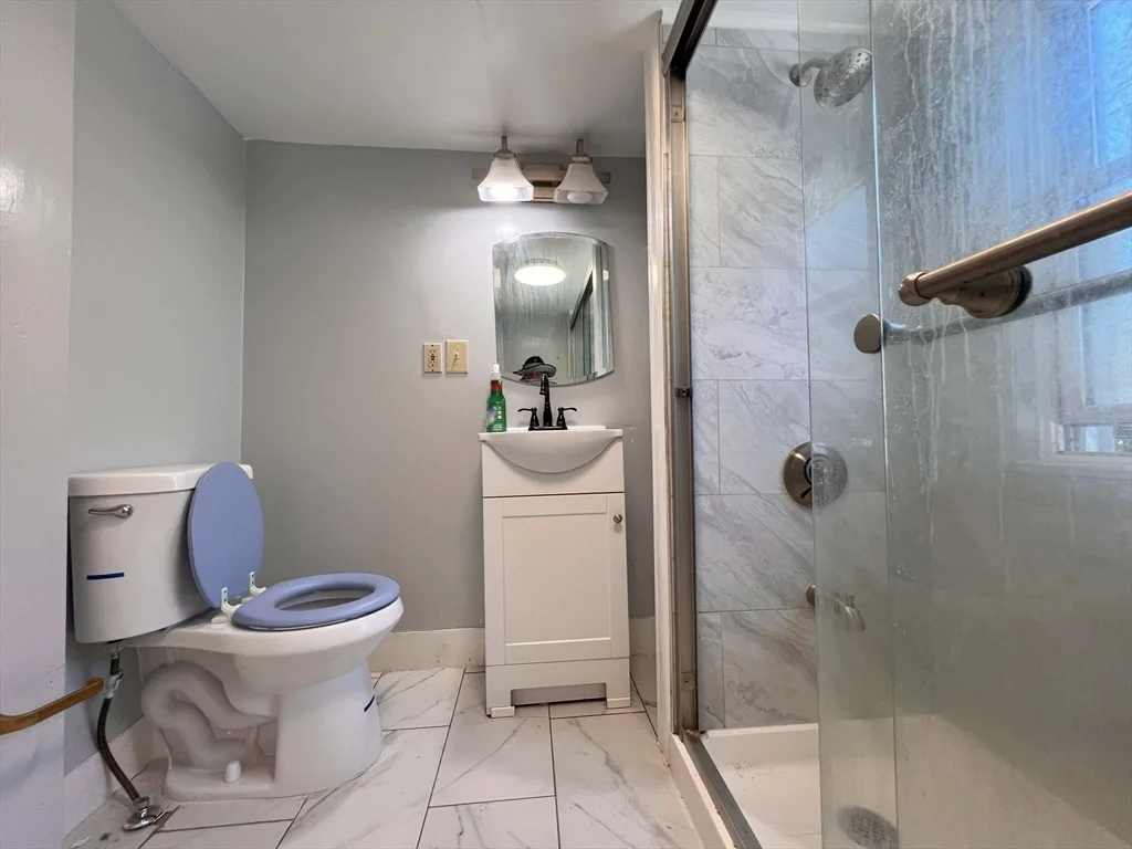 3 bed, 1 bath apartment for rent at 173 Granite St Unit 1, Quincy — photo 9 of 24