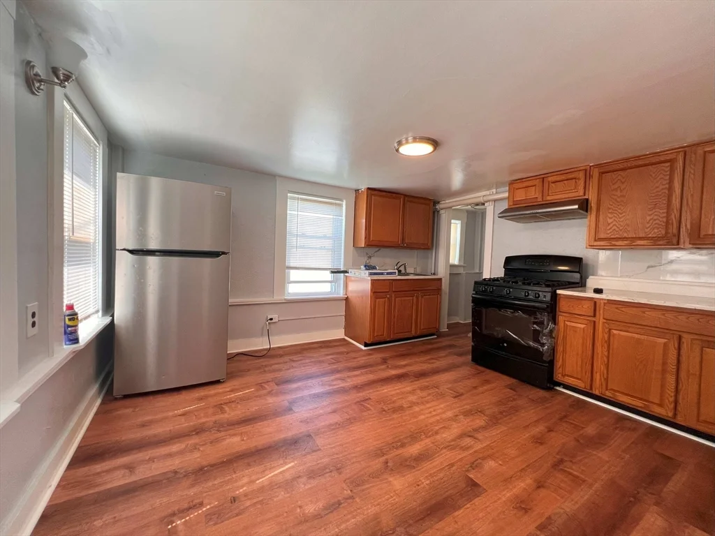 3 bed, 1 bath apartment for rent at 173 Granite St Unit 1, Quincy — photo 5 of 24