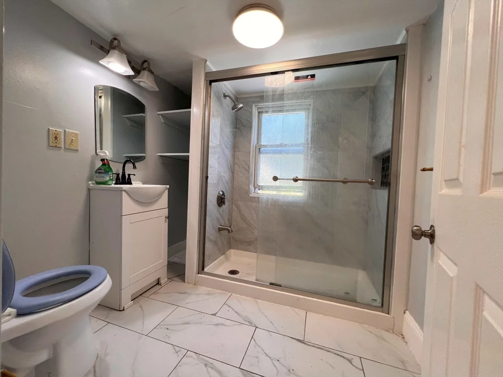 3 bed, 1 bath apartment for rent at 173 Granite St Unit 1, Quincy — photo 10 of 24